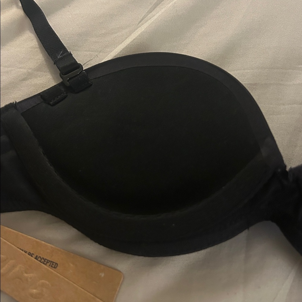 SKIMS Ultimate Strapless Push Up Bra NWT - Picture 6 of 10